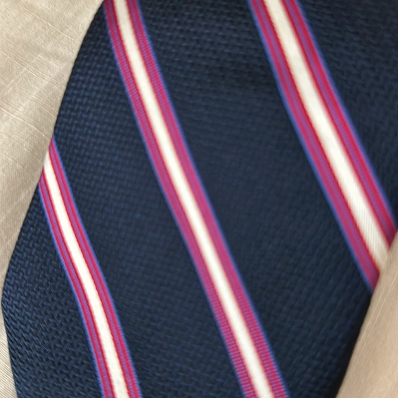 Brooks Brothers Silk Neck Tie Diagonal Stripes Navy Pink - Picture 2 of 3